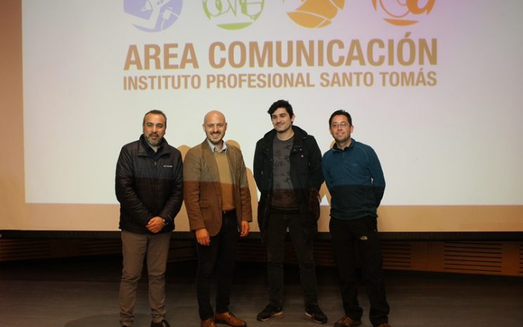 Representente de AVID en sede San Joaquín