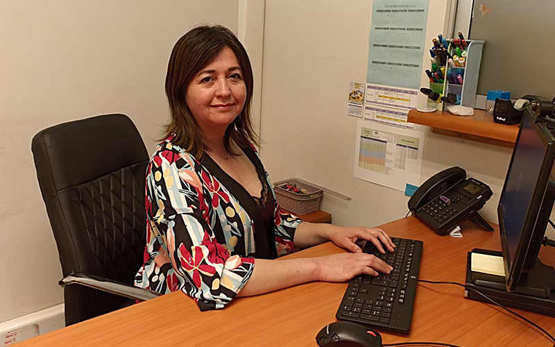 Docente de Santo Tomás Viña del Mar recibe el reconoci ...