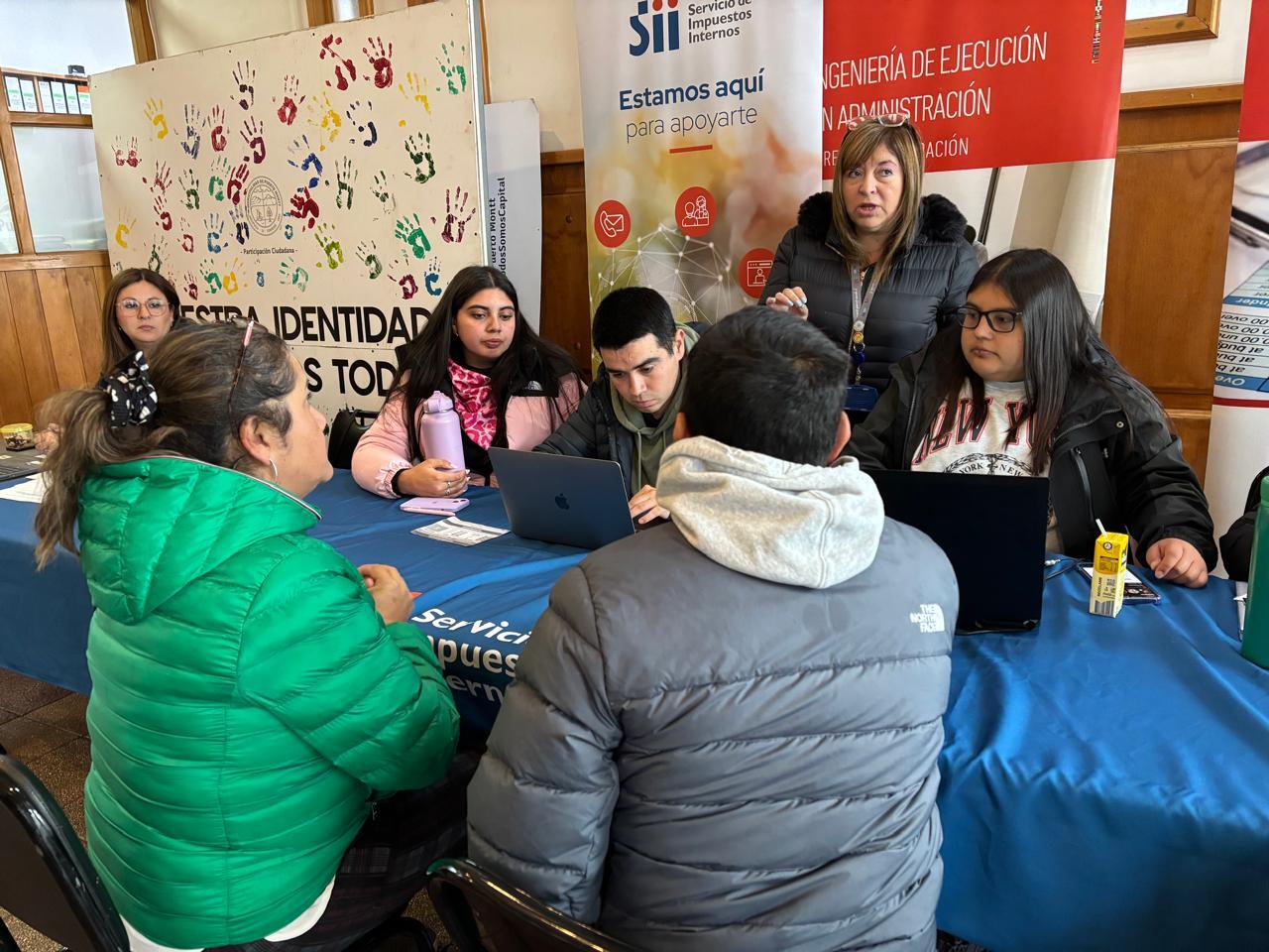 Operación Renta 2025: Estudiantes de Santo Tomás Puert ...