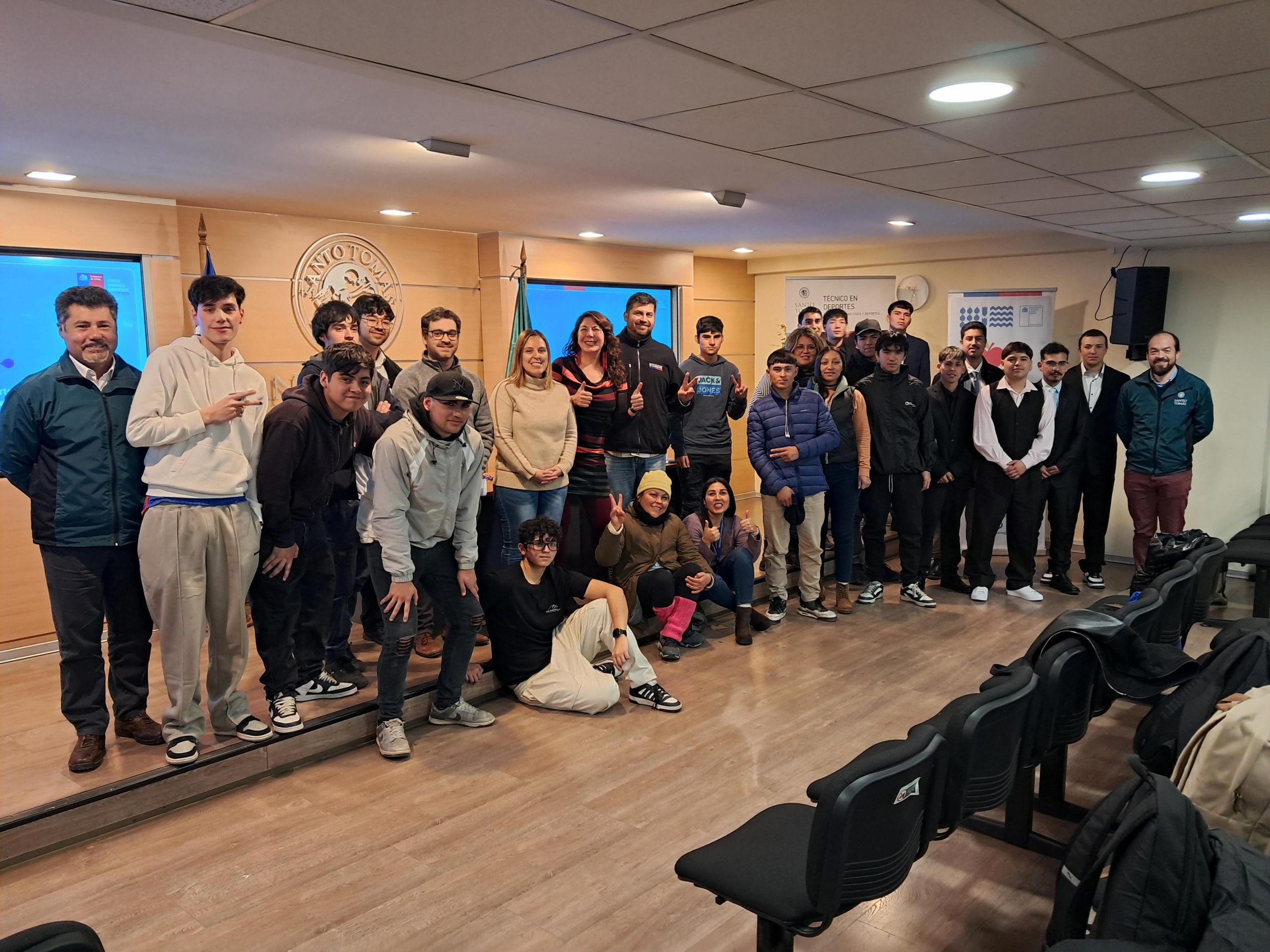 Conversatorio sobre alimentación saludable reunió a estudiantes y autoridades en Santo Tomás Rancagua