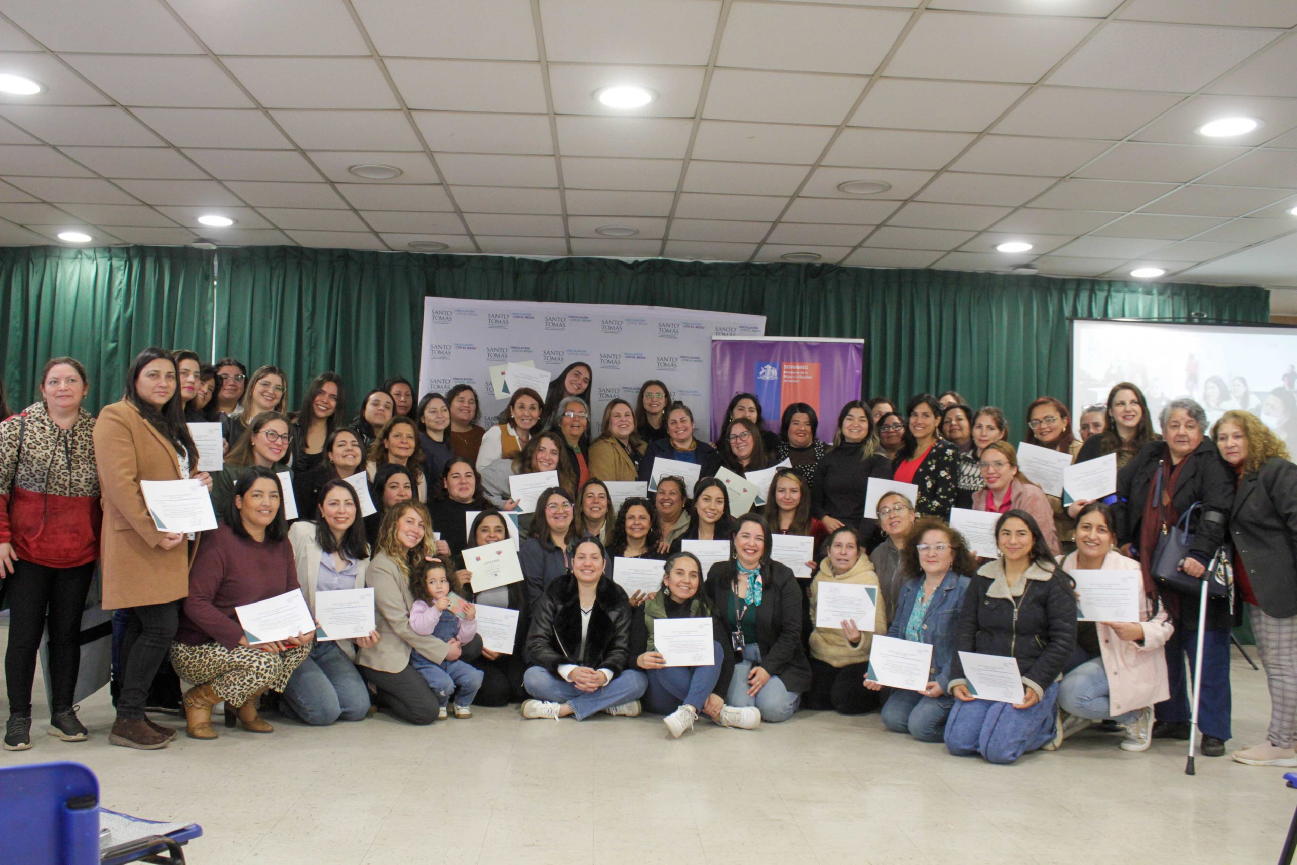 Más de 60 mujeres fueron certificadas a través del pro ...